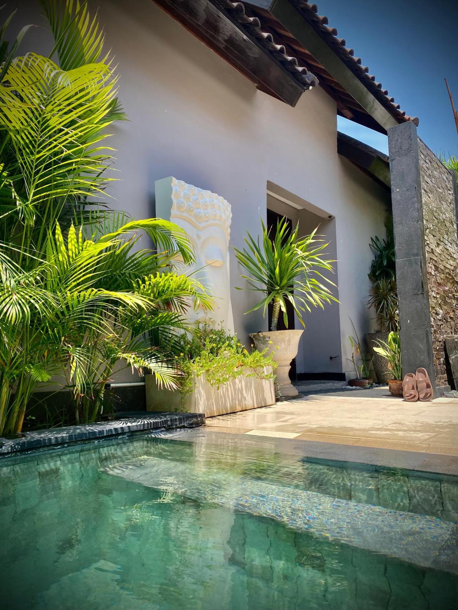 Amalika Private Pool Villa Central To Everything Gili Trawangan Exterior photo