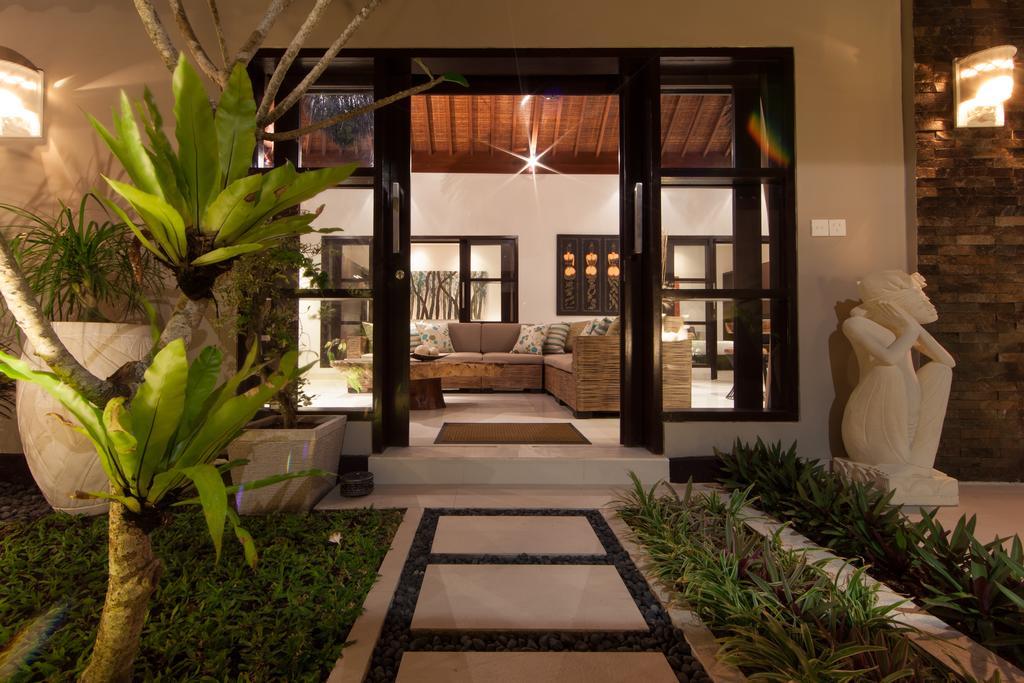 Amalika Private Pool Villa Central To Everything Gili Trawangan Room photo